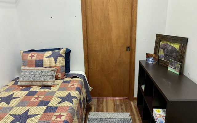 Townsend Hillside Hideaway