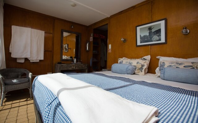 Shayamanzi Houseboats