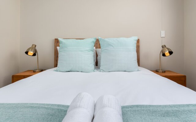 Eden on the Bay 229 - Adults Only