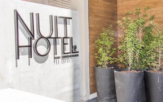 Nuit Hotel