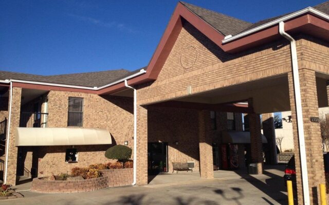 Americas Best Value Inn & Suites-DeSoto/South Dallas
