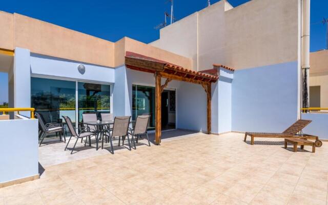 Melograno 3-BR Apt w/ Terrace in Larnaca