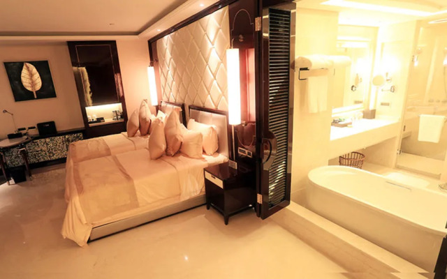 Sheraton Sanya Bay Resort