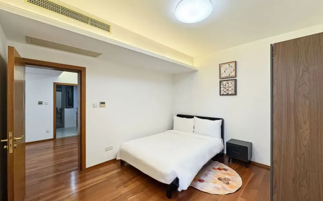 Tyms Entire bedroom Apt By Takashimaya