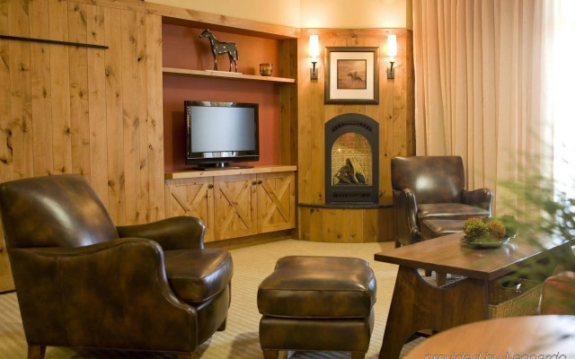 The Lodge at Bronze Buffalo Ranch