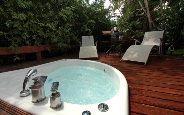 Under the Walnut Tree Shade Lodge