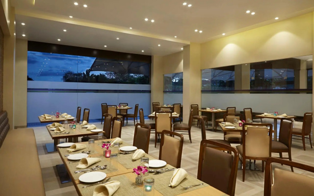Click Hotel Junagadh