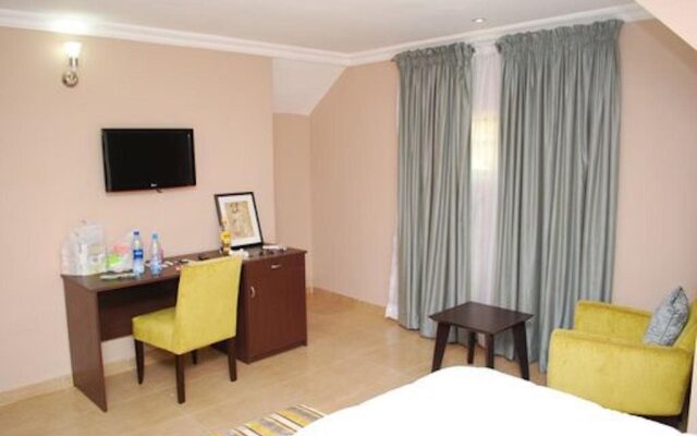Valley Point Hotel & Suites