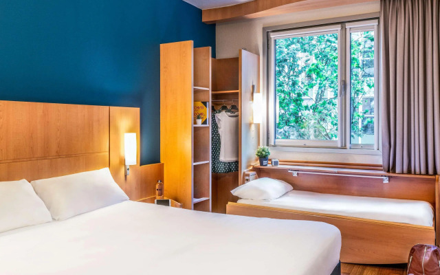 Отель ibis Barcelona Pza Glories 22