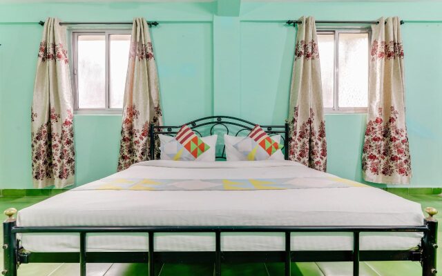 Classic Studio Home In Candolim