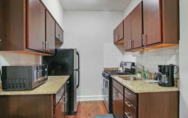 Modern and Minimalist Studio Apartment
