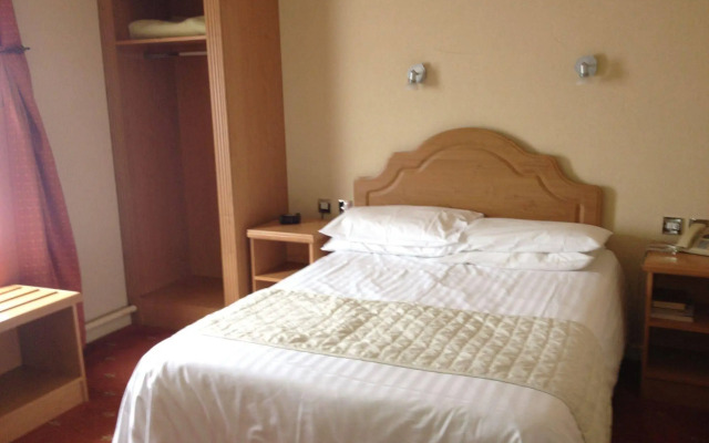 Royal Hotel