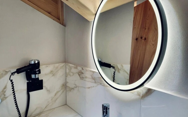 Peaky Riders Self Check-in Hotel