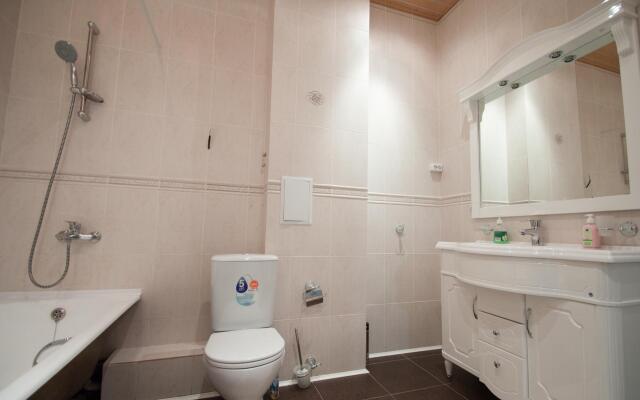 Аврора на улице Дзержинского 4