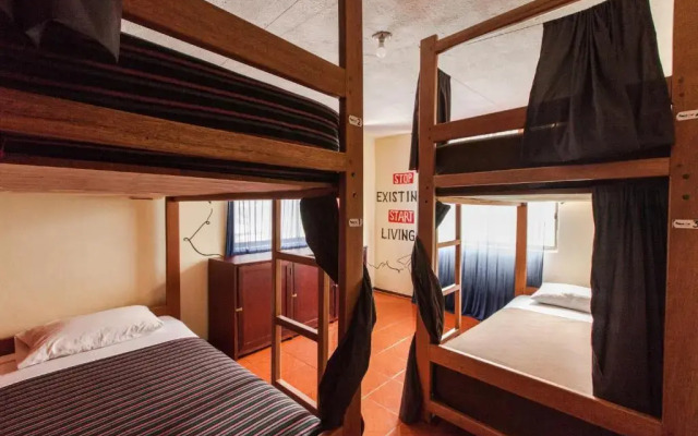 Papachos Hostel