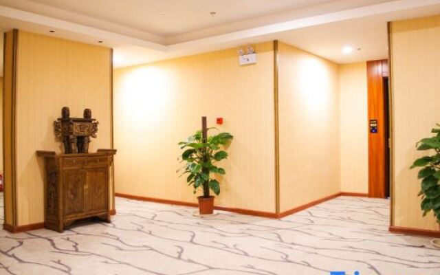 Zhonghai Business Hotel