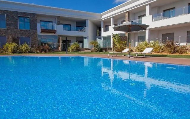 Luxurious T2 apartment, Olhos Dagua