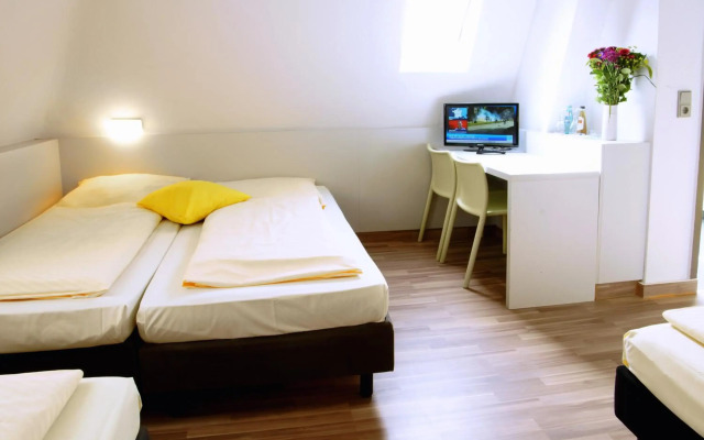 Colour Hotel