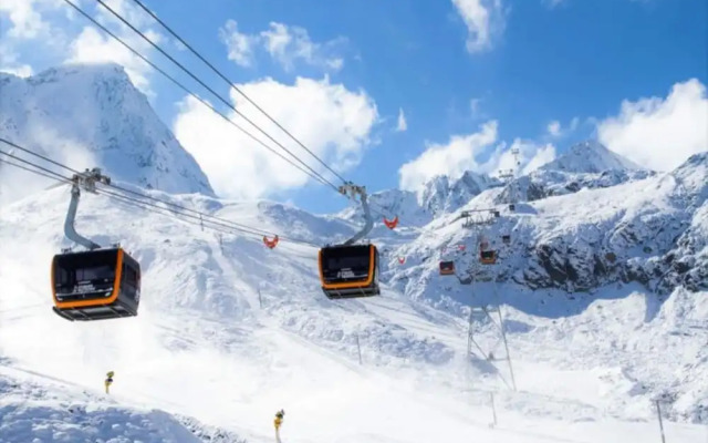 The Stubai Lodge - Modern Living With Garden & Mountain View