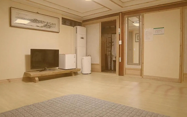 Hanok Story Guesthouse