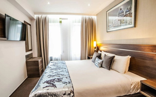 Hampton Suites Serviced Apartments