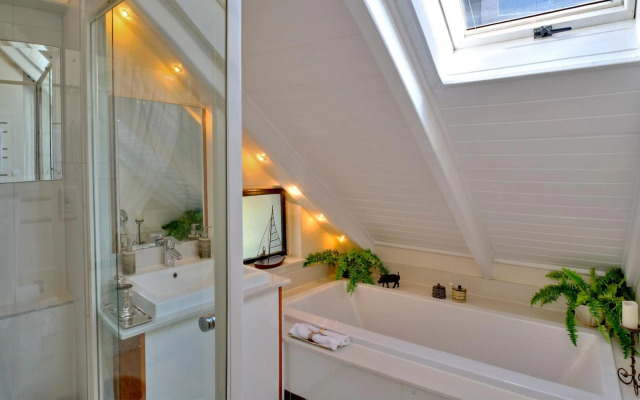 185 on Beach Boutique Suites and Apartments