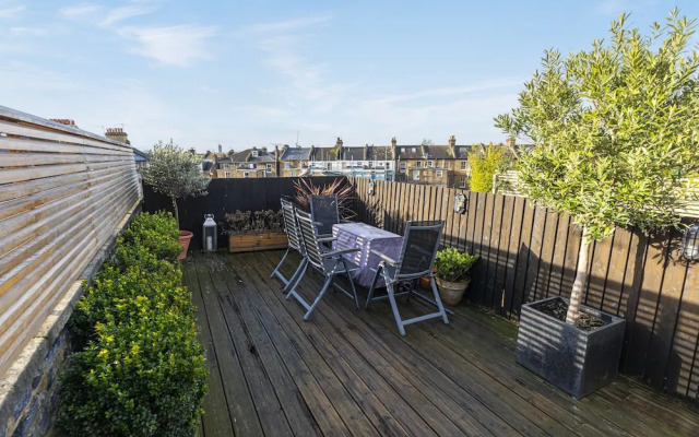 JOIVY Deluxe 2bed apartment with terrace