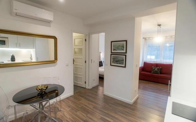 Almada Studios & Suites