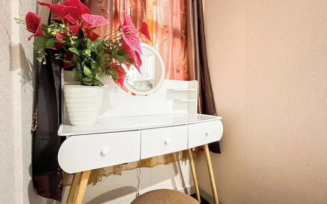 Modern Chic Studio At Transpark Cibubur Apartment