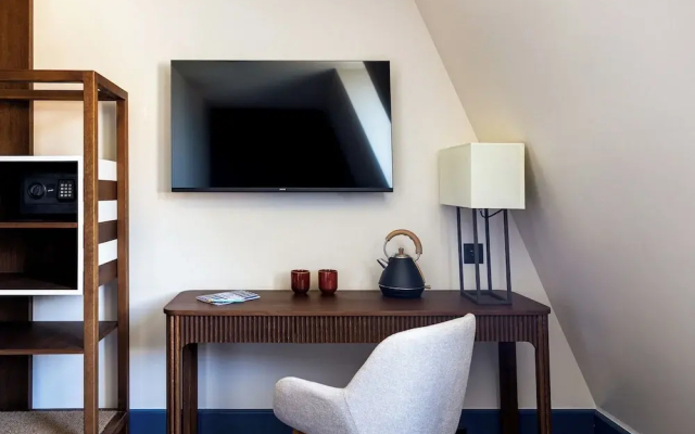 Maison Du Lac Boutique Hotel