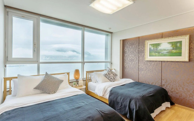 Mono House Busan Songdo Beach