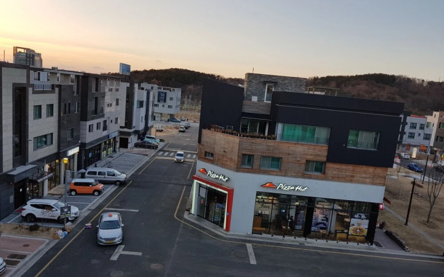 Buzz Guest House - Hostel