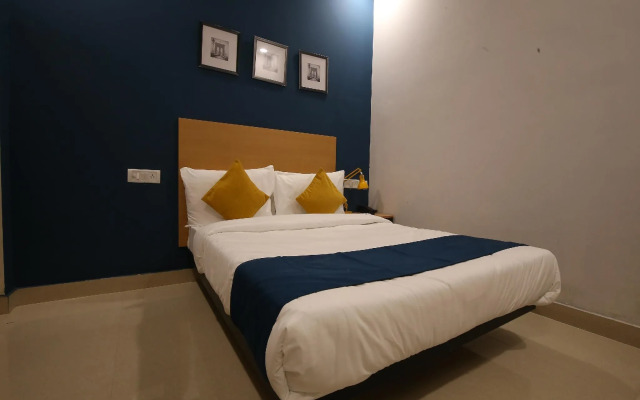 SilverKey Executive Stays 39656 Sector 7 Vrindavan Colony