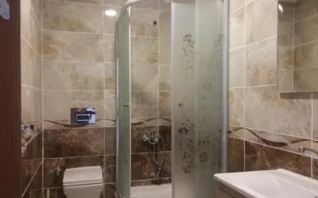 Sari Konak Apart Evleri