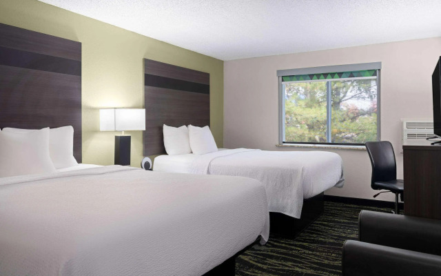 Baymont by Wyndham Liberty MO