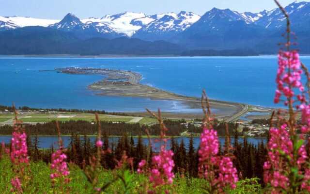 White House Inn on the Waterfront