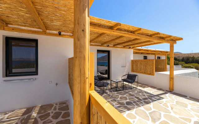 Omilos Beachfront House