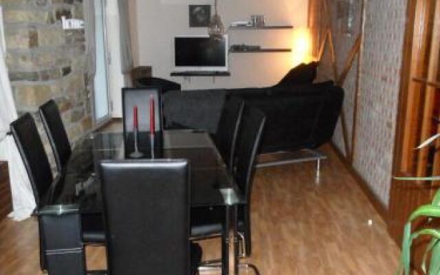Quaint cottage in Bullingen with Terrace
