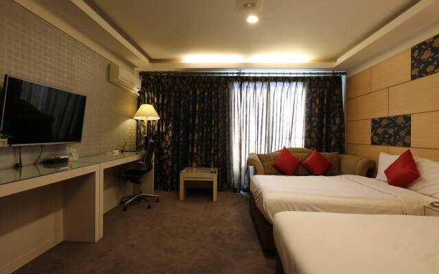 Metro Tourist Hotel
