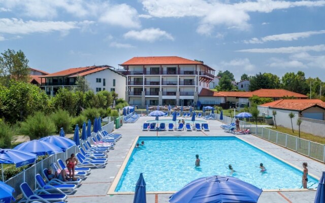 Comfortable apartment with terrace surrounded by pine trees