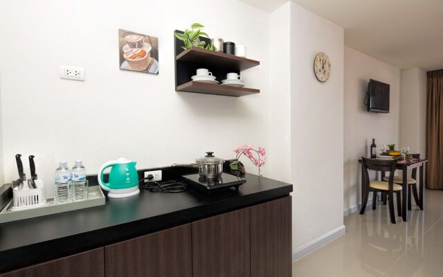 Bayshore Oceanview Apartment F11-f12
