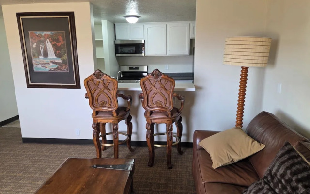 New Western Inn & Suites