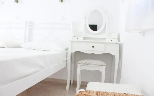 Katerina Yalos Guest House