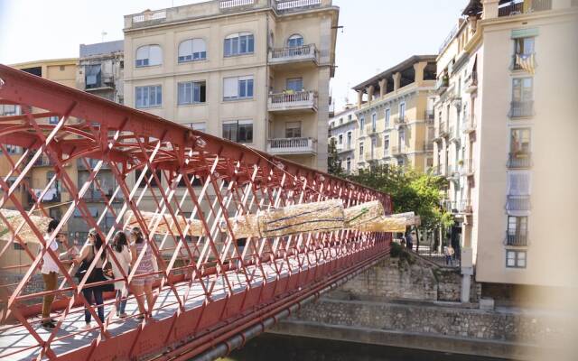 Bravissimo Rambla Eiffel Bridge 1