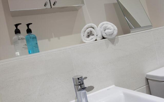 Southampton City Apartments by Charles Hope