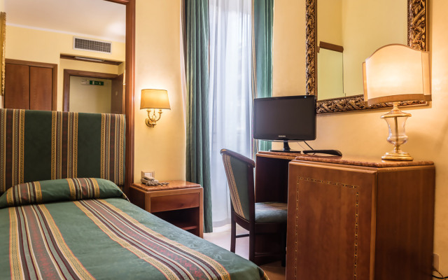 Raeli Hotel Noto