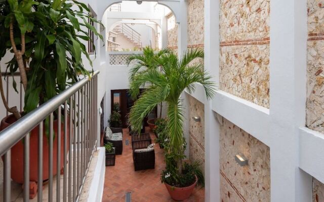 Amazing 6BR 2Pools - Sundeck & BBQ