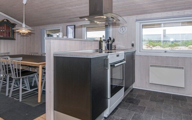 Spacious Holiday Home With Sauna in Hvide Sande