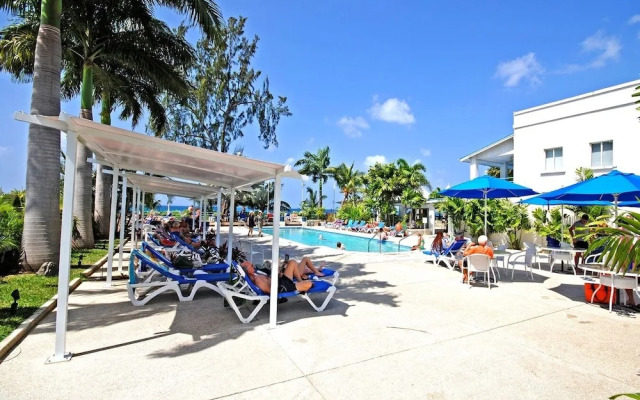 Beachcomber 3 Bedroom Home by Bluescape