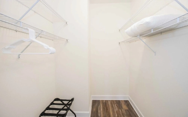 Chic Thomasville Home: Walk to Downtown!